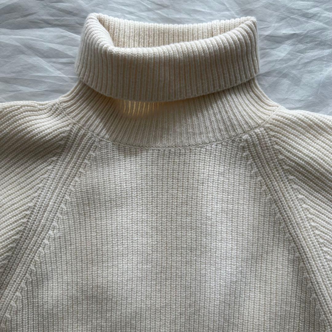 美品♡【Cygne】タートルニット コクーンスリーブ Rene クリーム 白