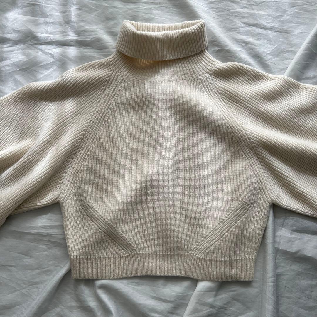 美品♡【Cygne】タートルニット コクーンスリーブ Rene クリーム 白