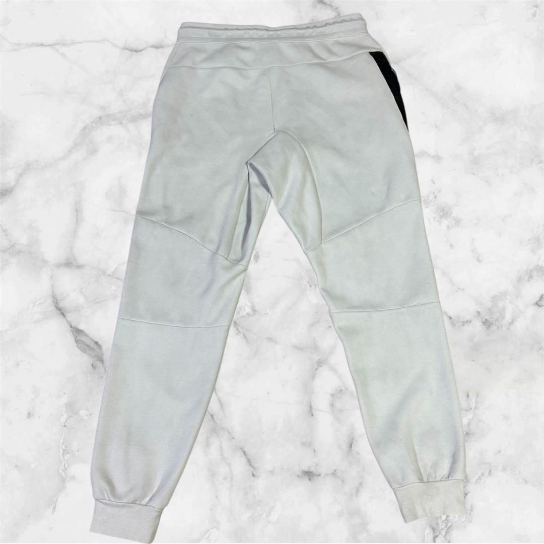 希少カラー　NIKE テックフリース　セットアップ白　ホワイト
