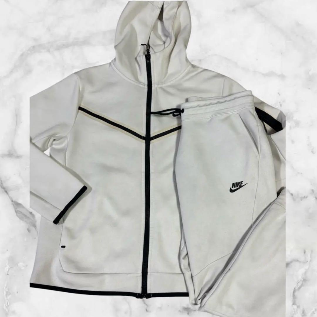 希少カラー　NIKE テックフリース　セットアップ白　ホワイト