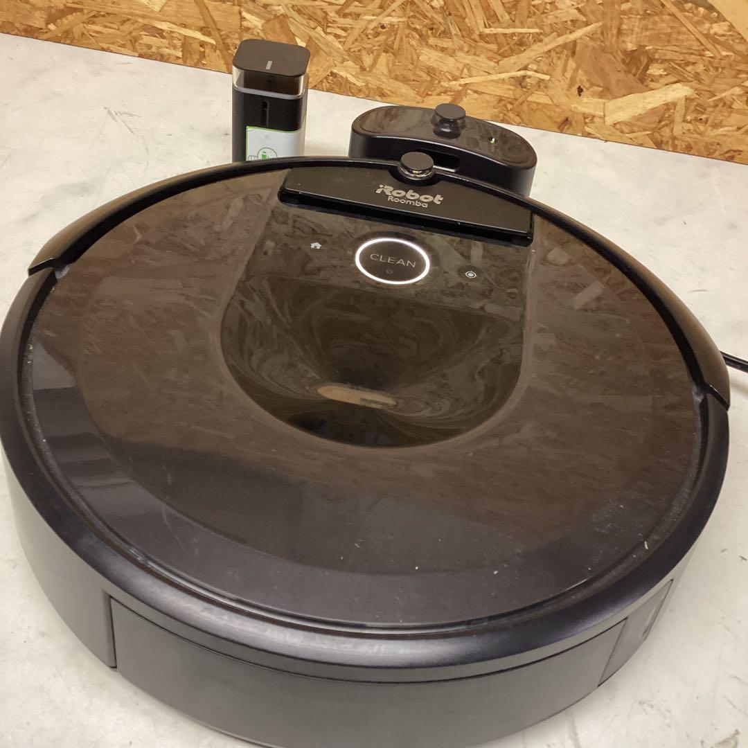 Roomba i7 ロボット掃除機 本体 黒　充電ドック付き　ルンバ　（K78）