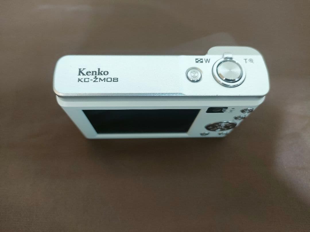 ⭐ケンコーkc-zm08 人気のホワイト コンパクトデジタルカメラ⭐