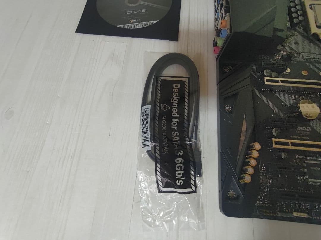 CPU CORE i5-9600K + Asrock Z390 EXTREME4