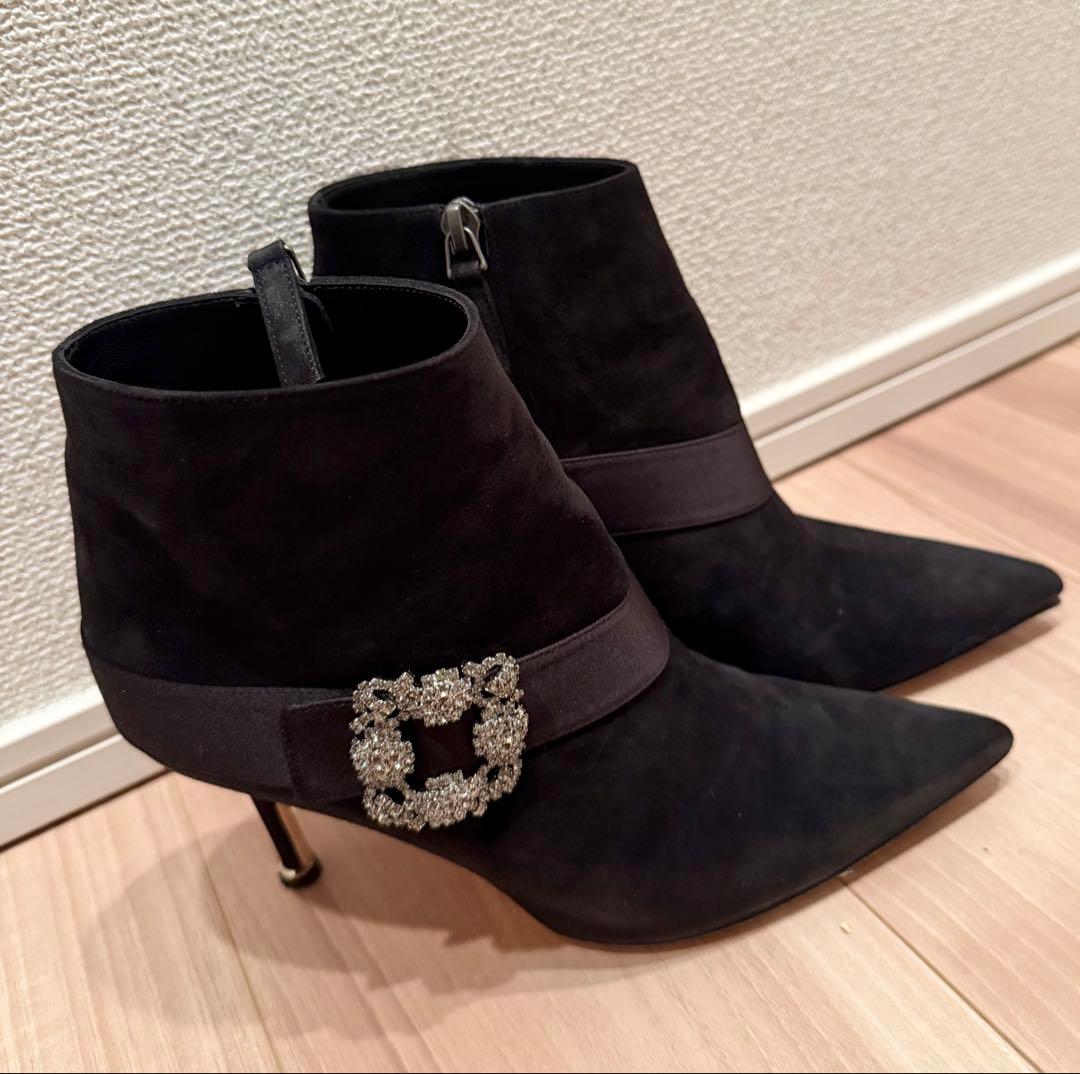 MANOLO BLAHNIK ハンギシスエード アンクルブーツ　37