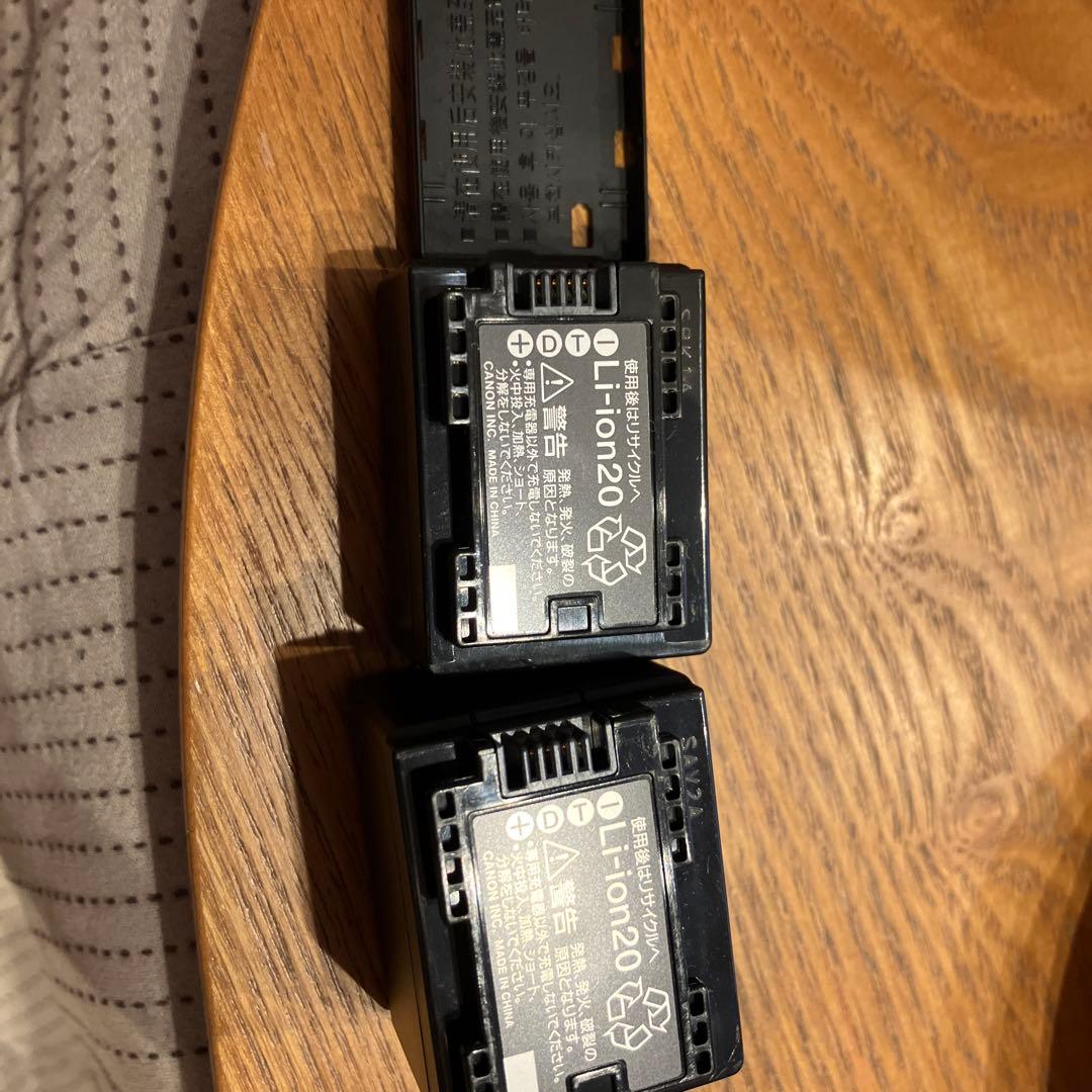 箱付きCanon iVIS HF M51 ビデオカメラ本体 予備バッテリー付