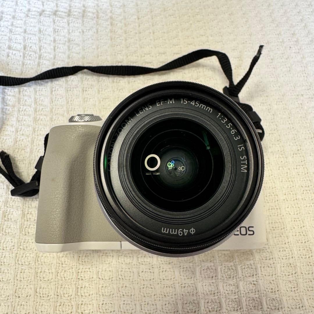 美品EOSKiss M2 EF-M15-45 IS STMレンズキット ホワイト