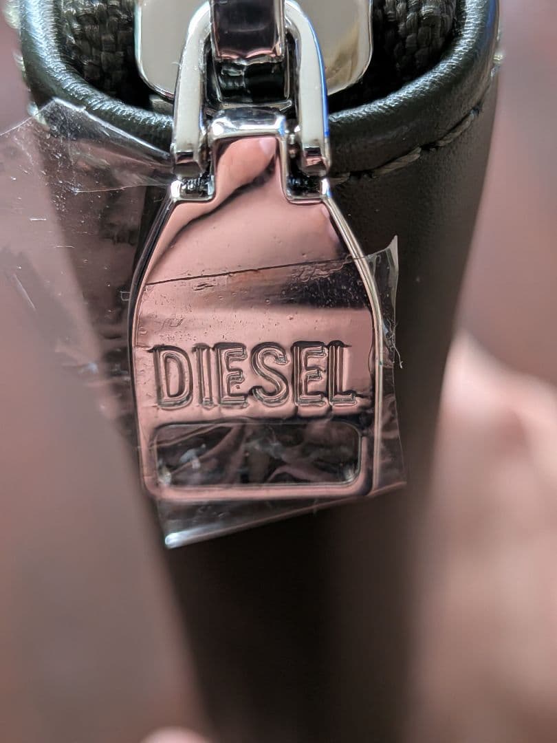 DIESEL ディーゼル　ラウンドファスナー長財布 X09009-PR227深緑