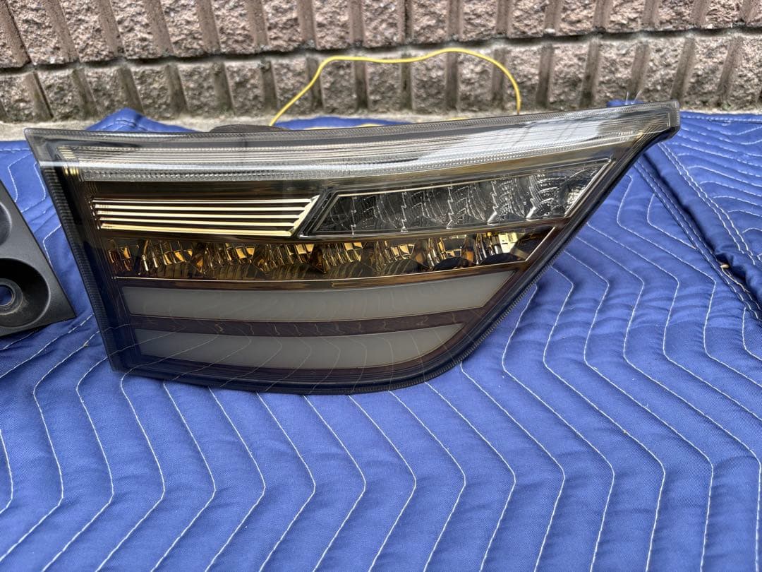 ハリアー60 Valenti テールランプ