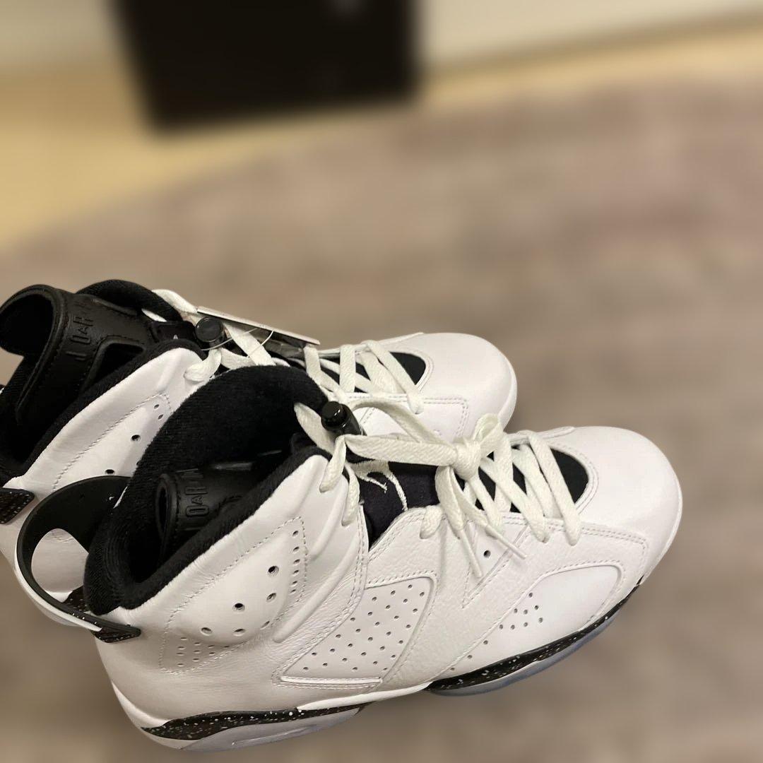 27㎝新品エアジョーダン6　オレオ　30,000円Air ホワイト/ブラック