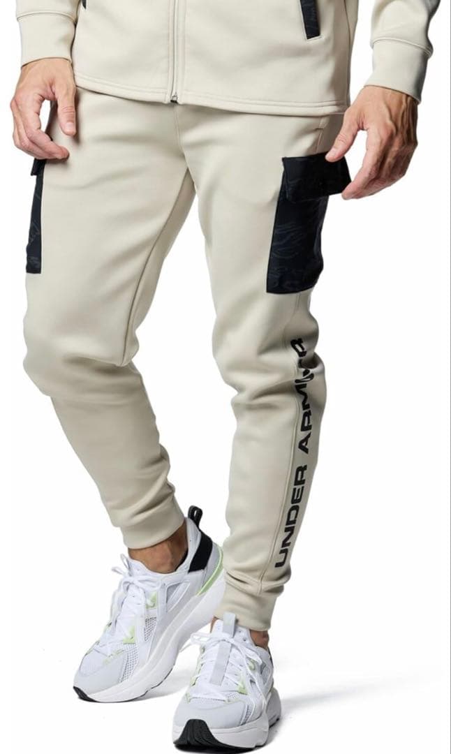 UNDER ARMOUR トレーニングウェア　セットアップ　上下セット