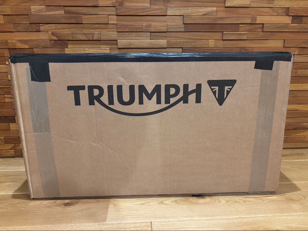 トライアンフ　ボンネビル　純正シート