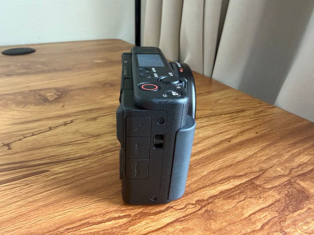 【ほぼ新品】SONY ZV-1 VLOGカメラ（本体のみ）