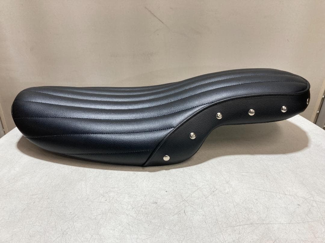 B4　250TR　新品　イージーライダース製　カスタムシート