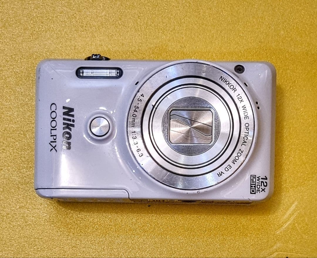 ニコン　Nikon COOLPIX S6900 ホワイト