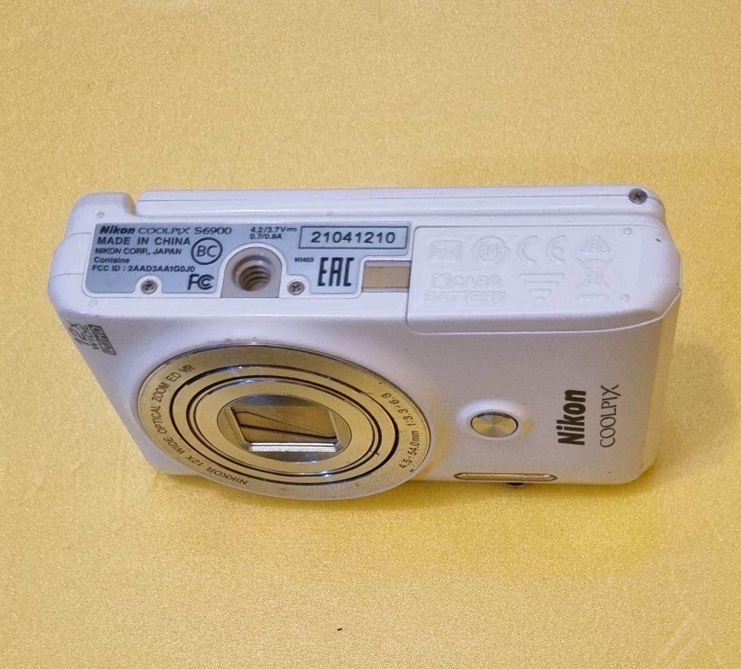 ニコン　Nikon COOLPIX S6900 ホワイト