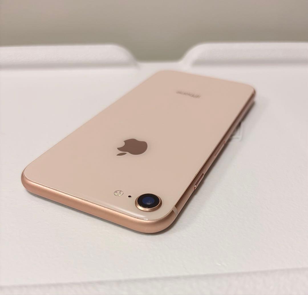 美品♫ iPhone８ ゴールド 64GB♫