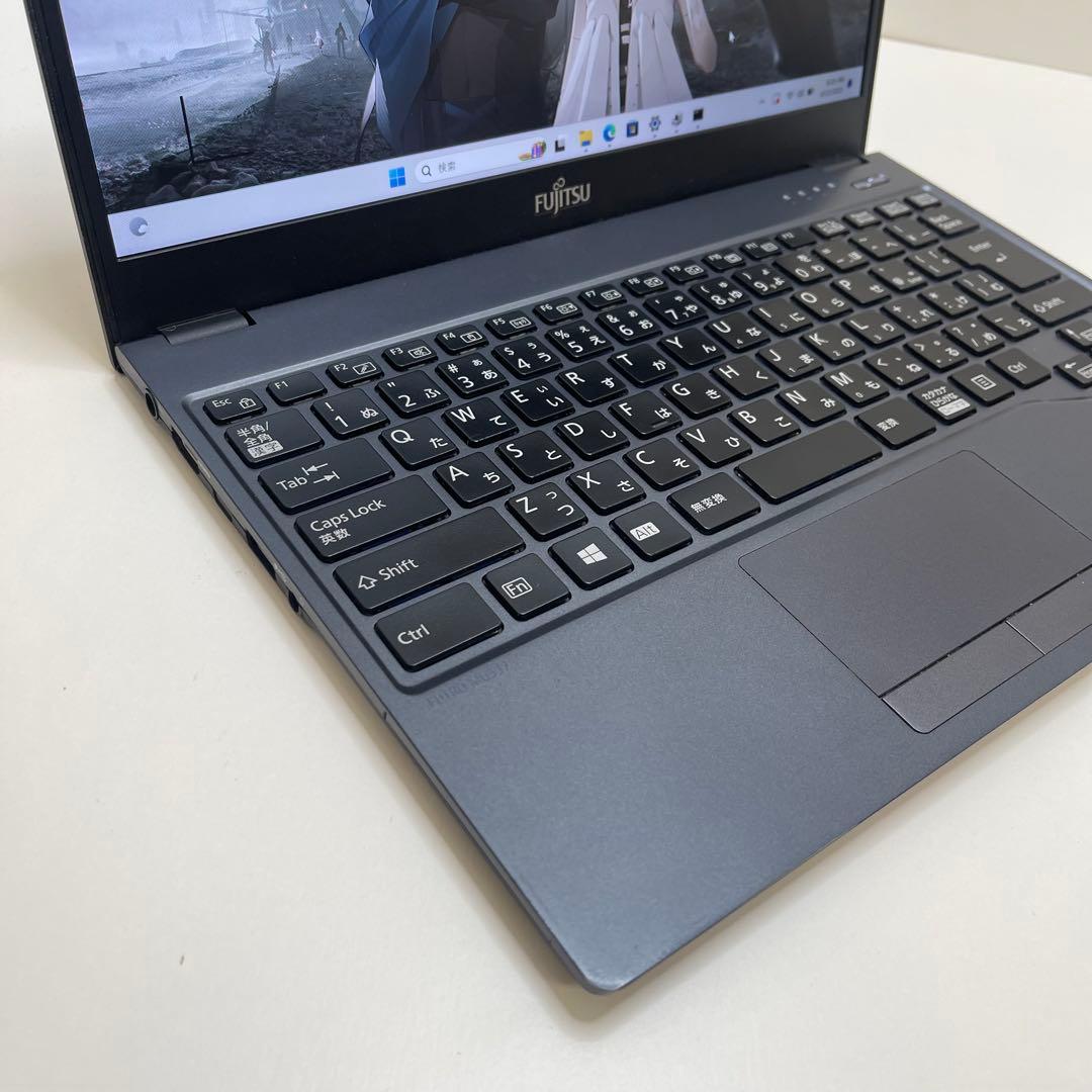 Windowsノート本体 #722 FUJITSU FUTRO MU937 8GB SSD128GB