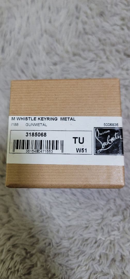 クリスチャンルブタン ホイッスル スニーカー キーホルダー リング 箱 巾着付