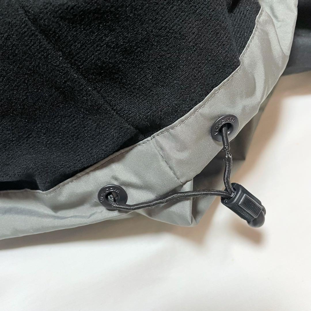 美品　VOLCOM フード付きスノーボードウェア　ブラック/グレー　サイズL