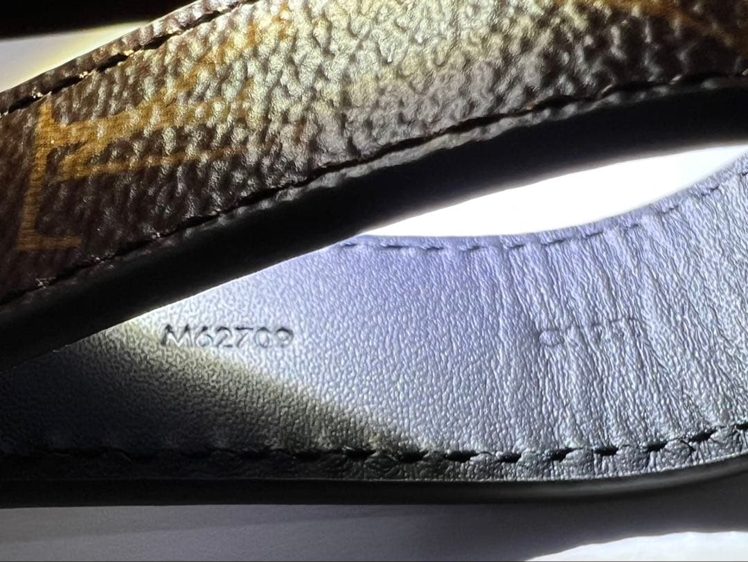 現行品極美品未使用　ルイヴィトン　ドラゴンヌモノグラム キーホルダーM62709