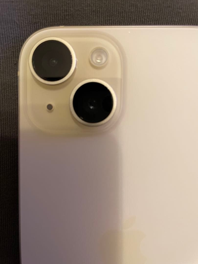 Apple iPhone 15 イエロー