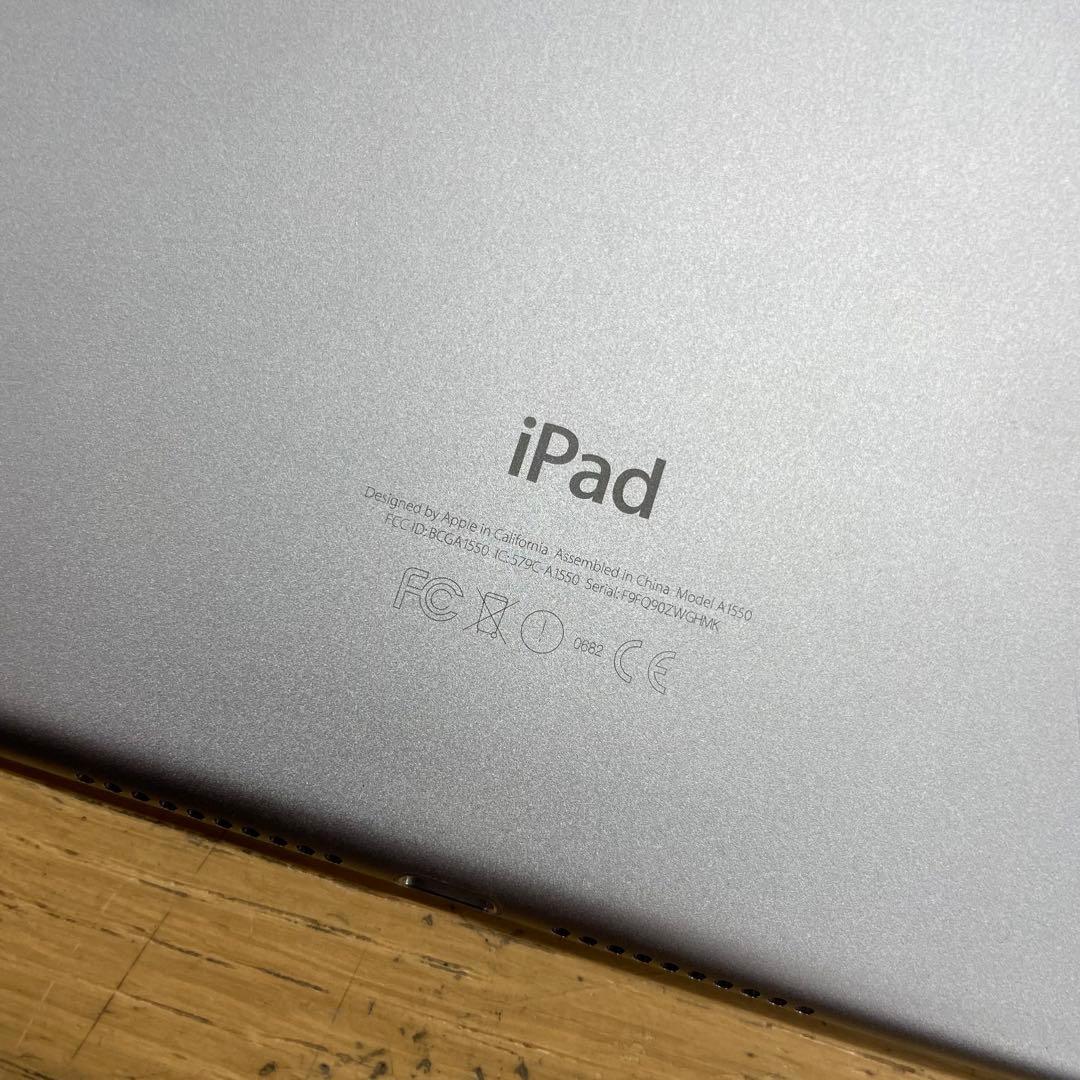 動作品 iPad mini4 64GB SIMフリー MK722J/A