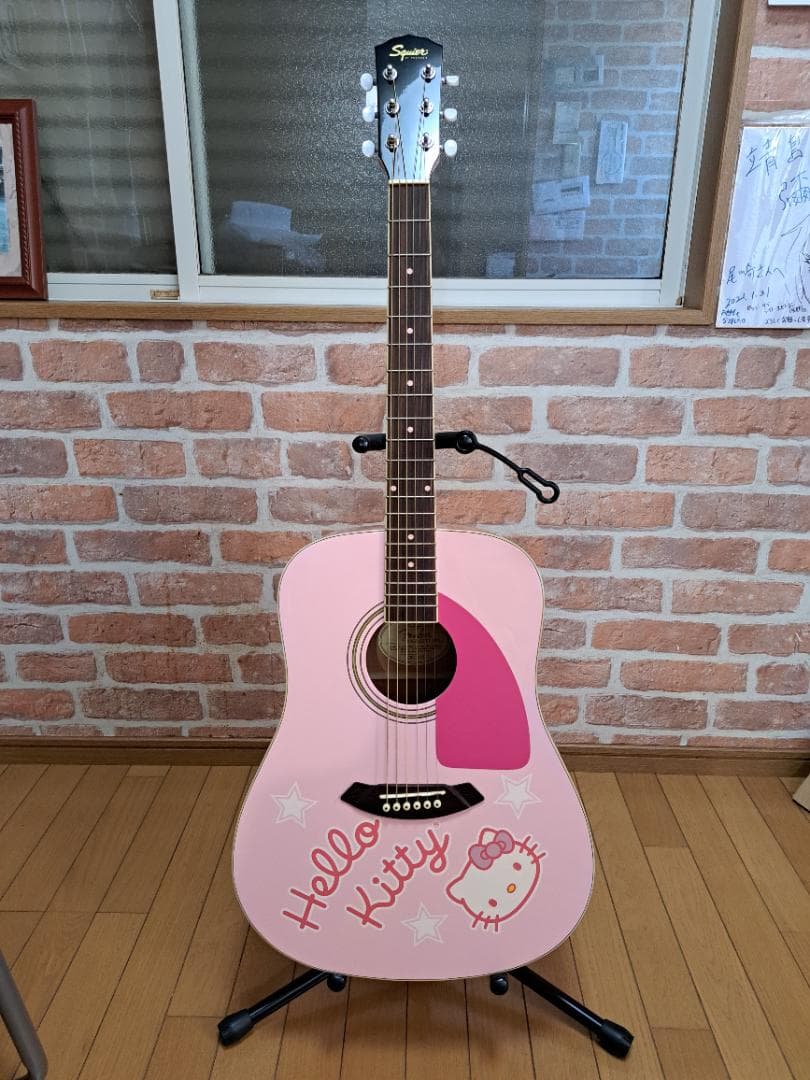 ハローキティーのギター