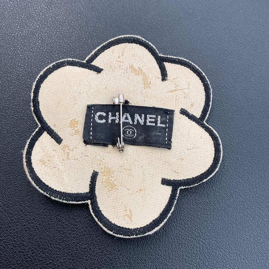 X78 CHANEL シャネル　ココマーク　カメリア　コサージュ　バイカラー