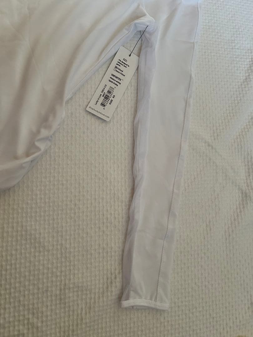 ラッキーインラブ　テニスウェア　白レース長袖トップス　US-XSサイズ　新品