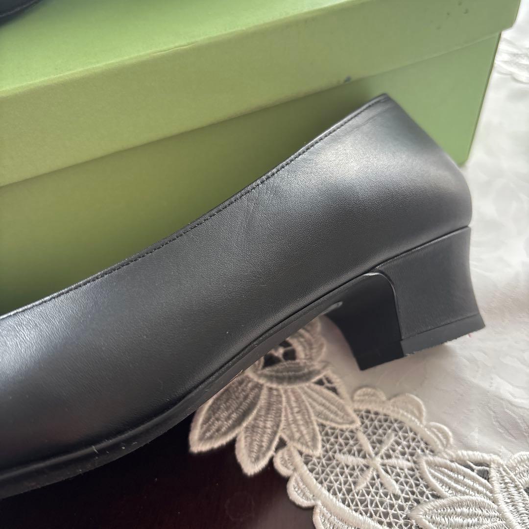 MIHAMA リボン付き ブラックパンプス