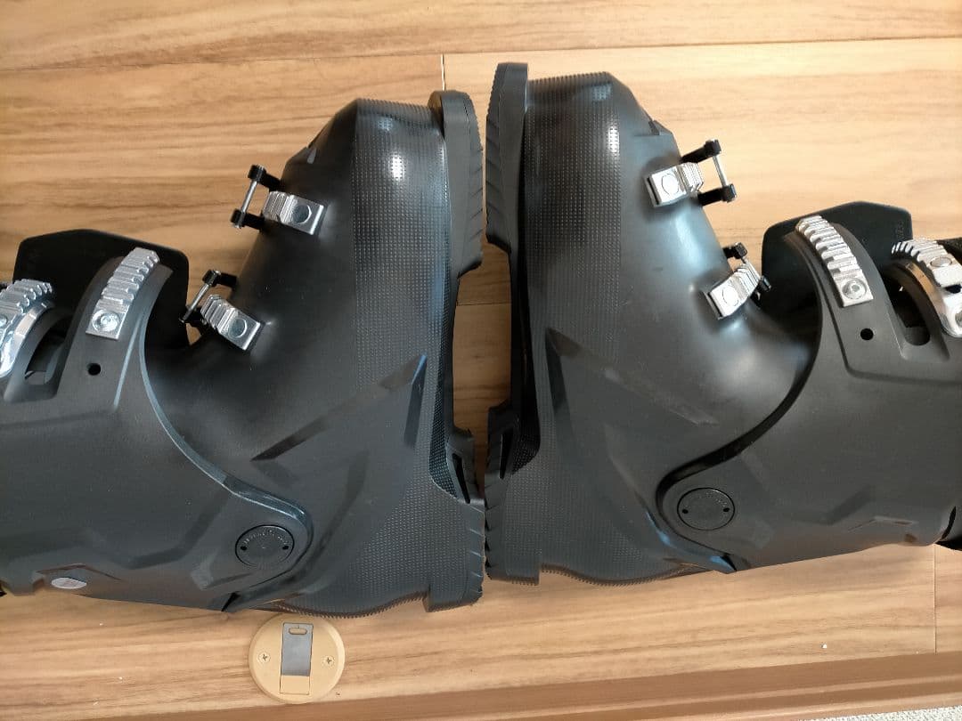 ATOMIC HAWX MAGNA75スキーブーツ　女性用24-24.5cm