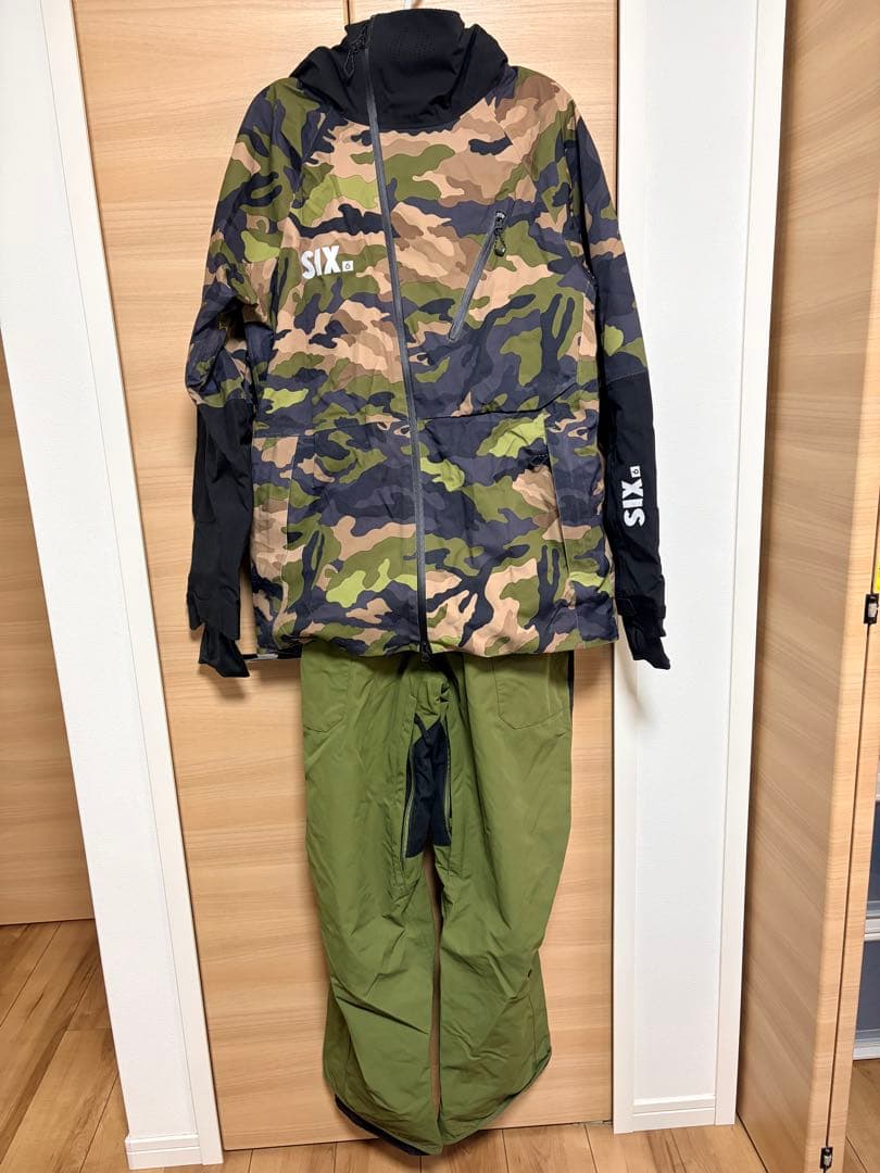 メンズ 686 SIX スノーボードウェア Mサイズ 上下セット