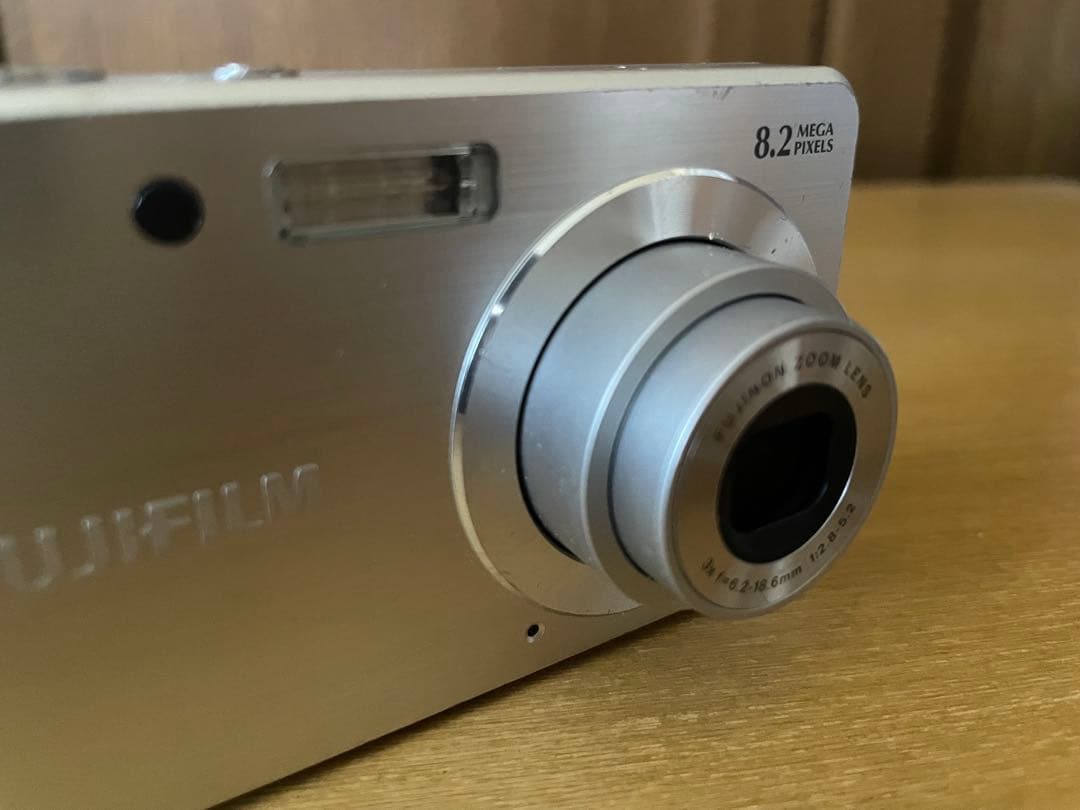 FUJIFILM FinePix J10 充電器付き