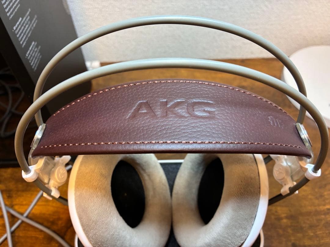 AKG K701 開放型ヘッドホン