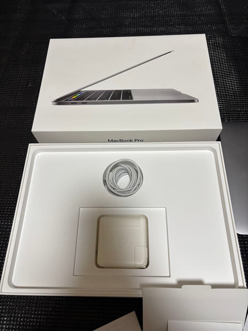 MacBook本体 MacbookPro2016/13.3/2.9GHz/8GB/512GB