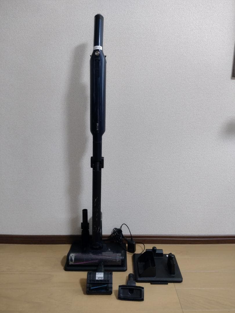 シャーク★コードレスクリーナー★CS651JBL★バッテリー新品と同等