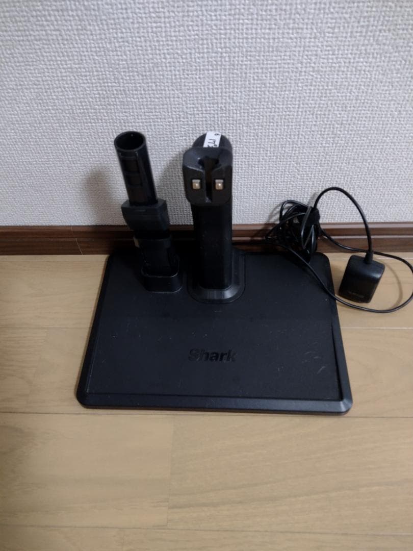 シャーク★コードレスクリーナー★CS651JBL★バッテリー新品と同等