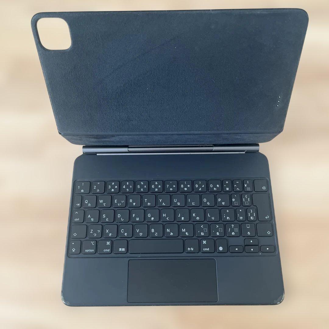 Apple Magic Keyboard MXQT2J/A 11インチ①