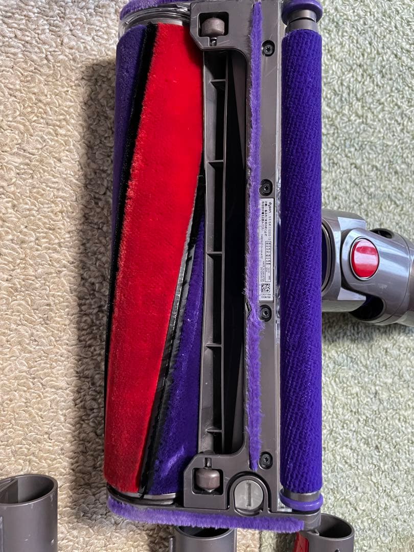 Dyson ダイソン　SV12 コードレスクリーナー