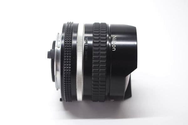 魚眼　Nikon Ai-s Fisheye-NIKKOR 16mm F2.8