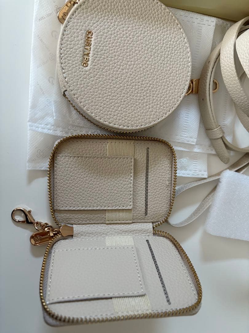 CUSTYPE スマホケース　iPhone15