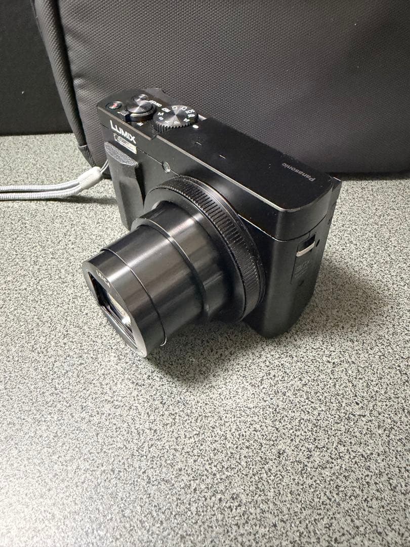 LUMIXコンパクトデジタルカメラ ブラック　DC-TZ99