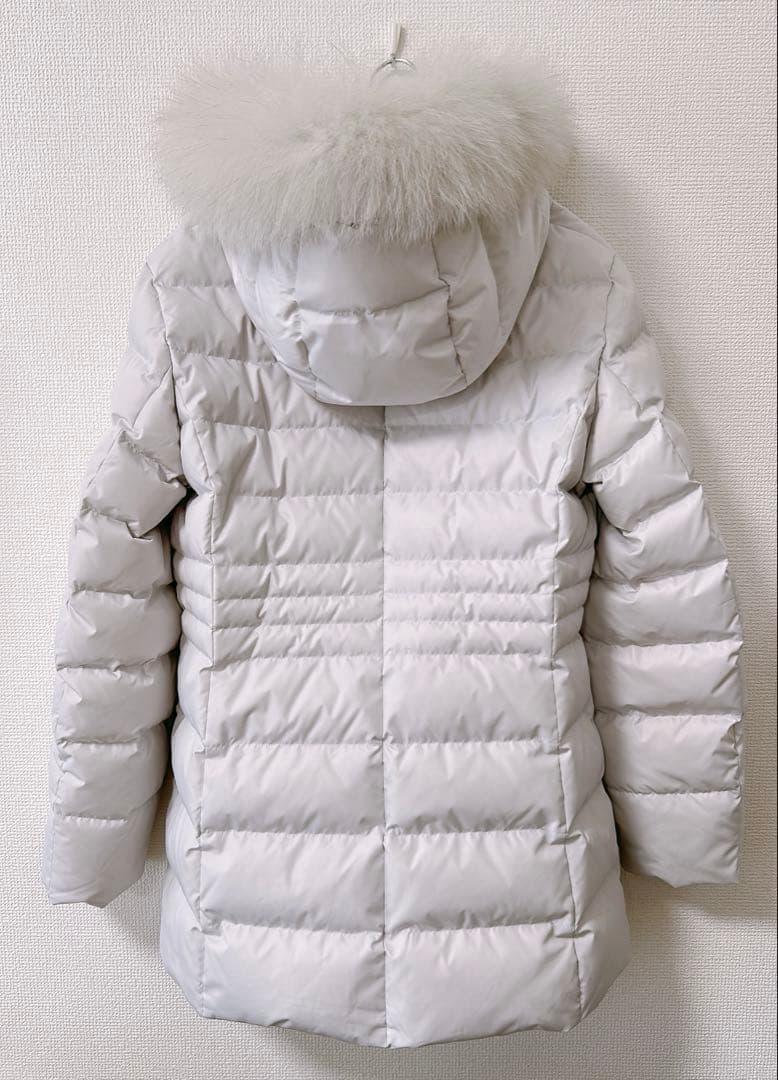 【新品未使用】UNTITLED ダウンジャケット