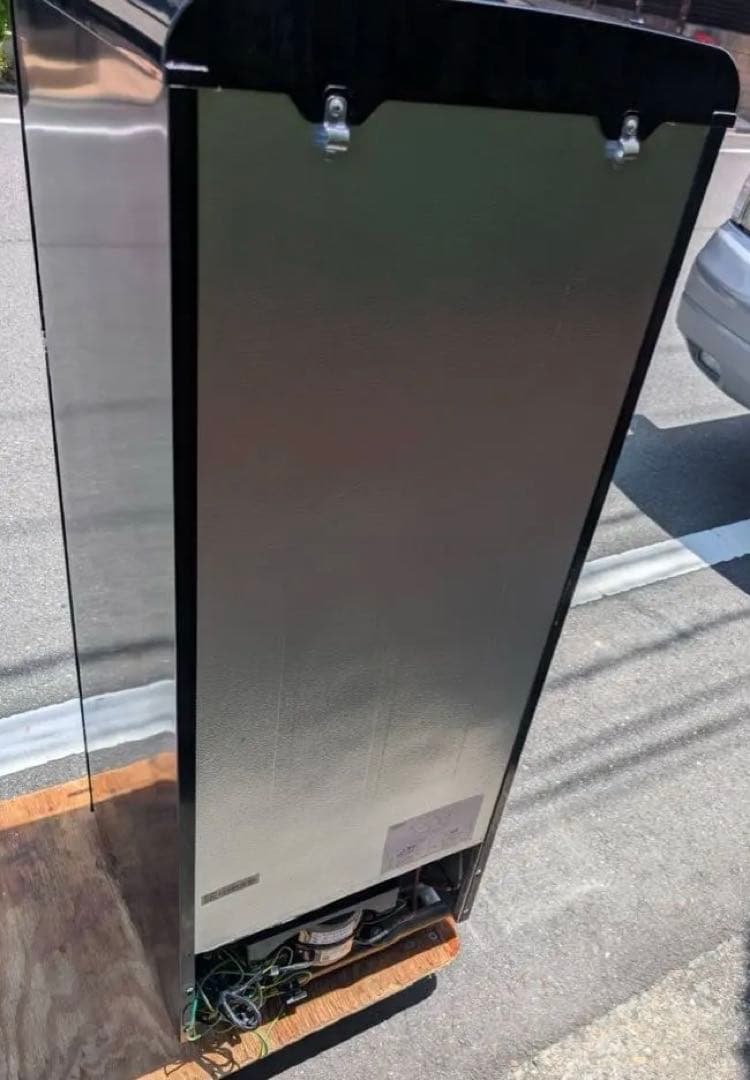 ＊東京都付近取引限定＊アイリスオーヤマ　ノンフロン冷凍冷蔵庫114L 黒