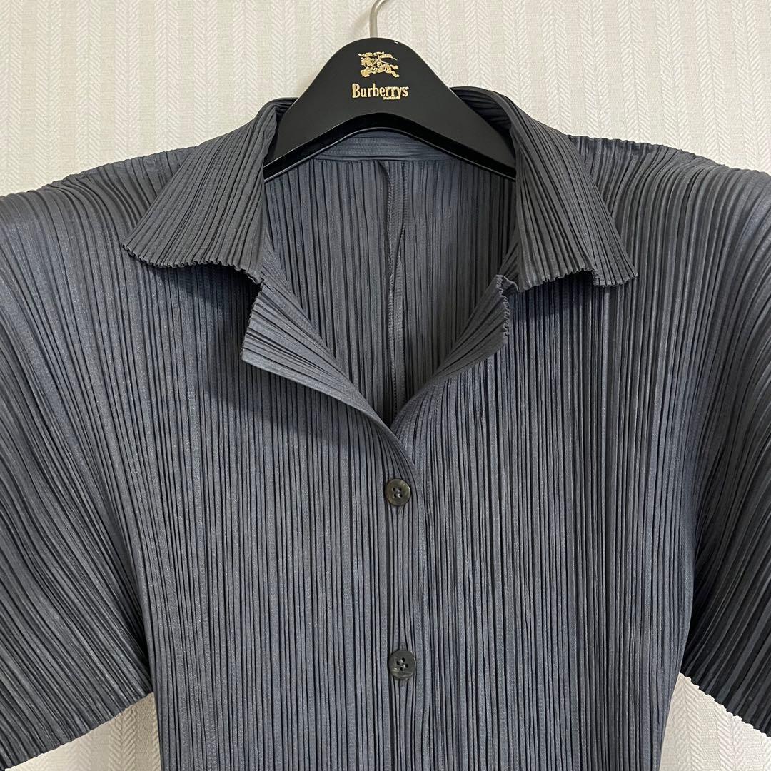 PLEATSPLEASE イッセイミヤケ カーディガン　グレー　3