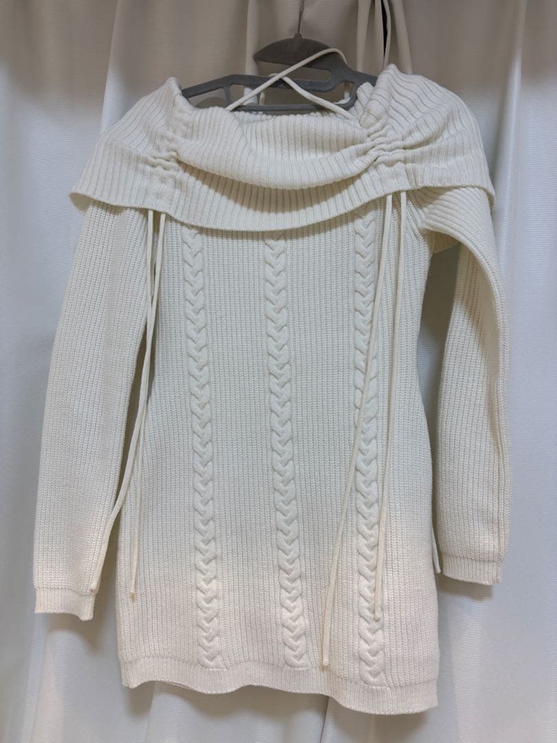 ミシェルマカロン　ギャザーオフショルニットワンピース