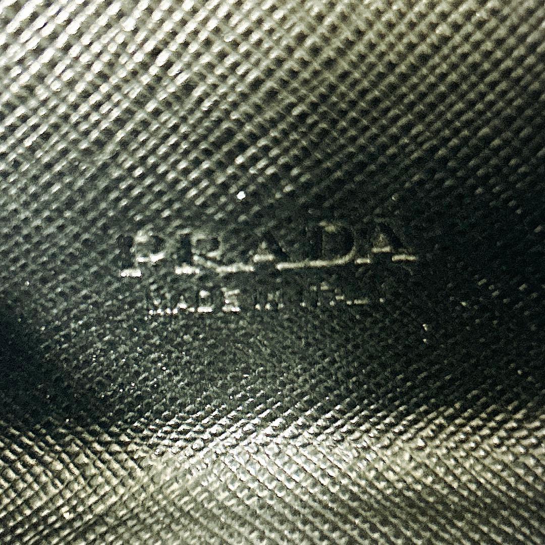 極美品 プラダ　サフィアノ シルバー金具 ケース　小銭入れ　ブラック