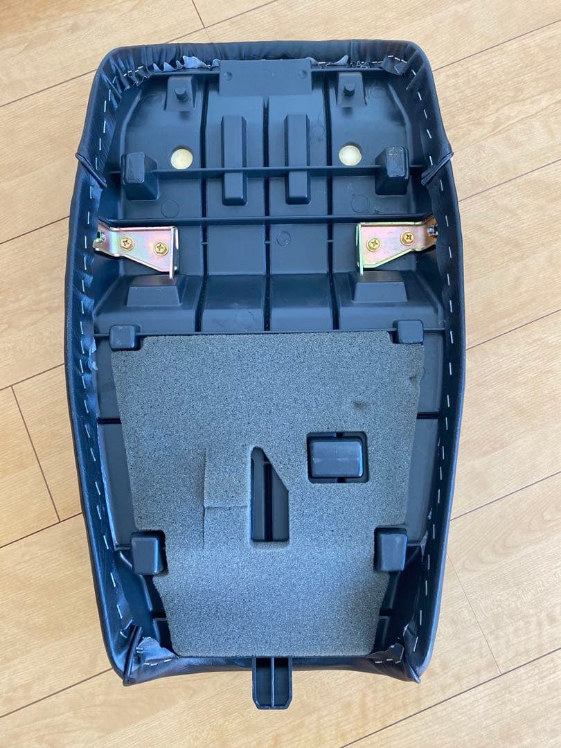 【新品未使用】PMC/Z2タイプ/スタイリッシュシート /ゼファー750用