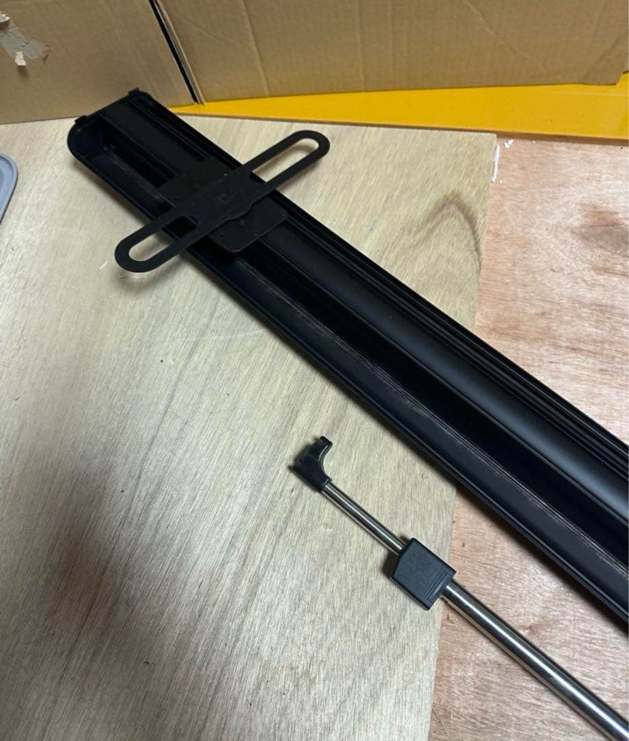 プロジェクター　スクリーン