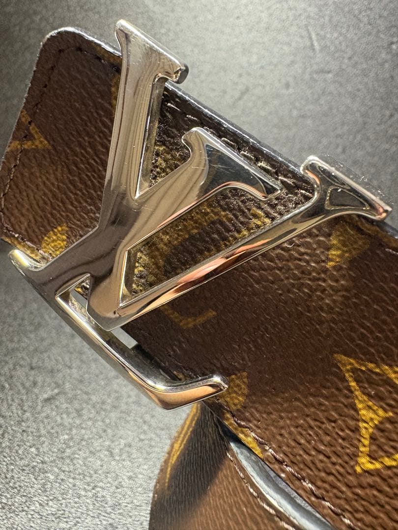 美品 LOUISVUITTONベルト モノグラム LV イニシャル サンチュール